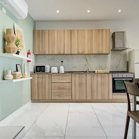 Coastal Charm In Opposite ! Apartamento