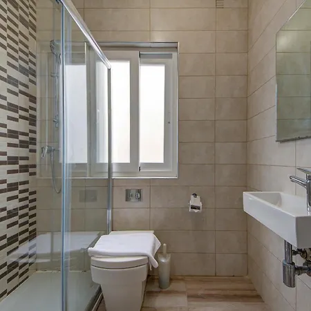 Coastal Charm In Opposite ! Apartamento *