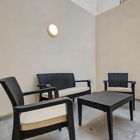 Coastal Charm In Opposite ! Marsaskala