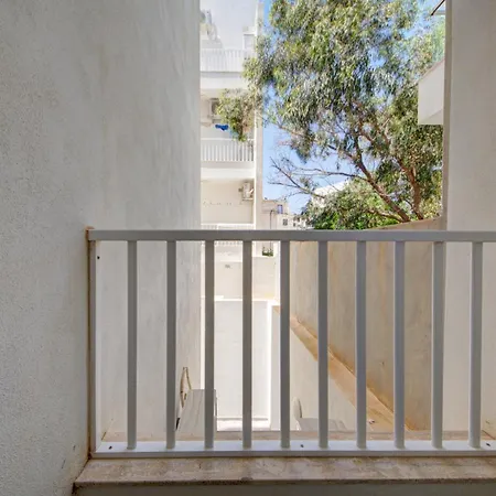 Coastal Charm In Opposite ! *
